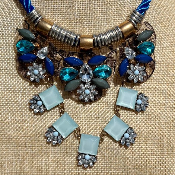 Jeweled Bling Necklace Chunky Turquoise & Green Crystal Rhinestone Dressy NWT - Picture 1 of 5